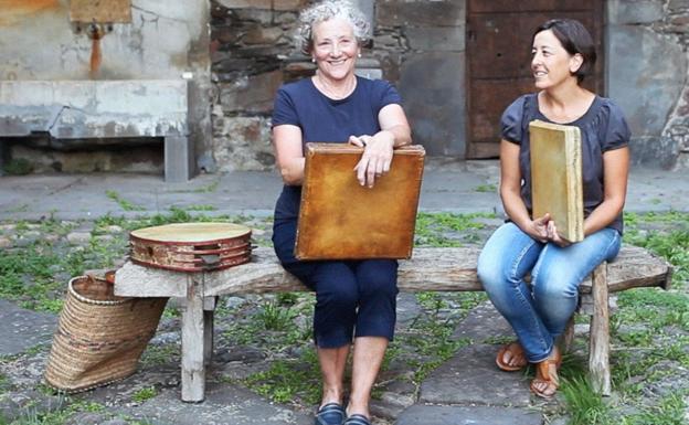 Villablino rinde homenaje a Carmen Marentes por su labor en la recuperación de la cultura lacianiega
